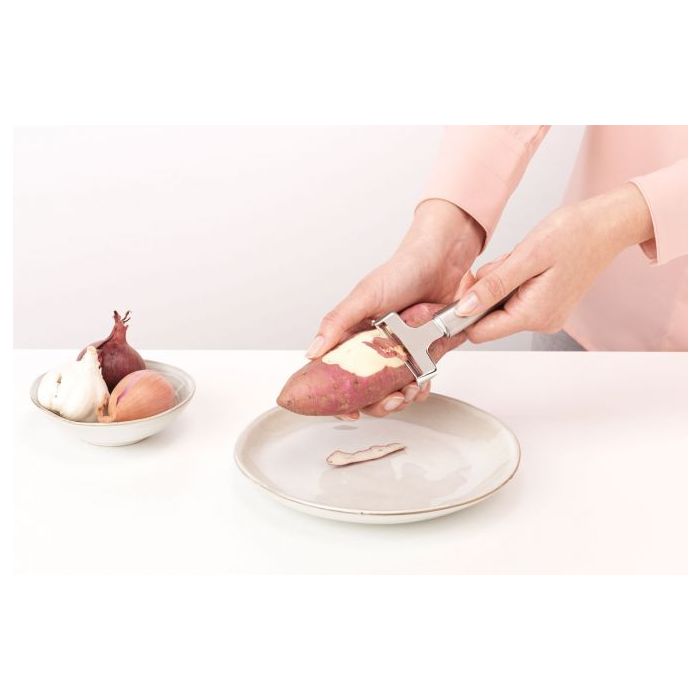 Brabantia FOOD Y-PEELER lupilec kovinski Brabantia FOOD Y-PEELER lupilec kovinski