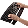 Fellowes Crystal Gel podloga za zapestje pri tipkovnici, črna Fellowes Crystal Gel podloga za zapestje pri tipkovnici, črna