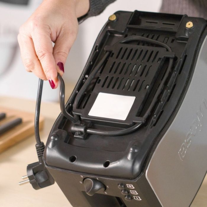 Ufesa opekač kruha z 2 režama TT7985, 800 W Ufesa opekač kruha z 2 režama TT7985, 800 W