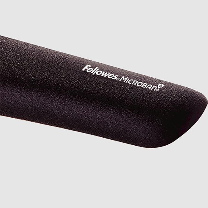 Fellowes počivalo za zapestje PlushTouch za tipkovnico, črna Fellowes počivalo za zapestje PlushTouch za tipkovnico, črna