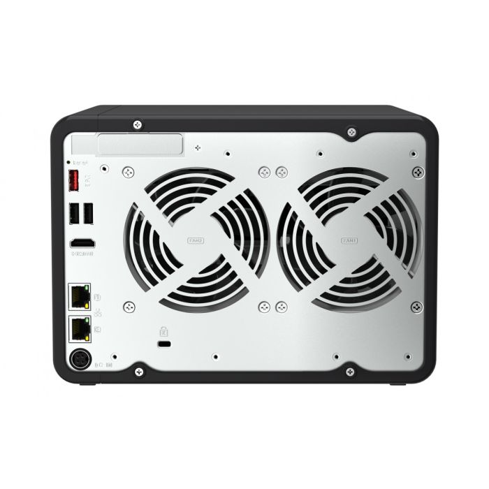 QNAP NAS strežnik za 6 diskov, 8GB ram, 2,5GbE mreža QNAP NAS strežnik za 6 diskov, 8GB ram, 2,5GbE mreža