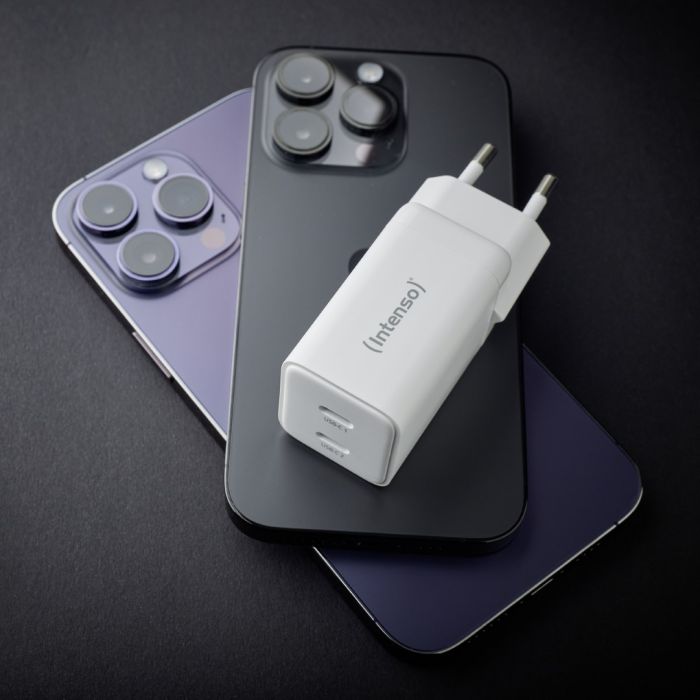 Intenso 40W GaN napajalnik s priključkom 2xUSB-C W40CC Intenso 40W GaN napajalnik s priključkom 2xUSB-C W40CC
