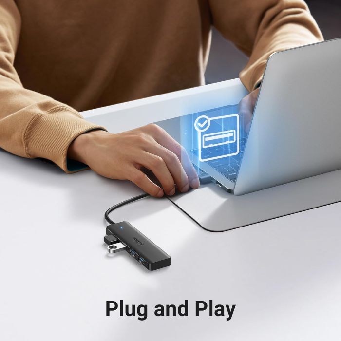 Ugreen USB 3.0 Hub s 4x USB-A priključki Ugreen USB 3.0 Hub s 4x USB-A priključki