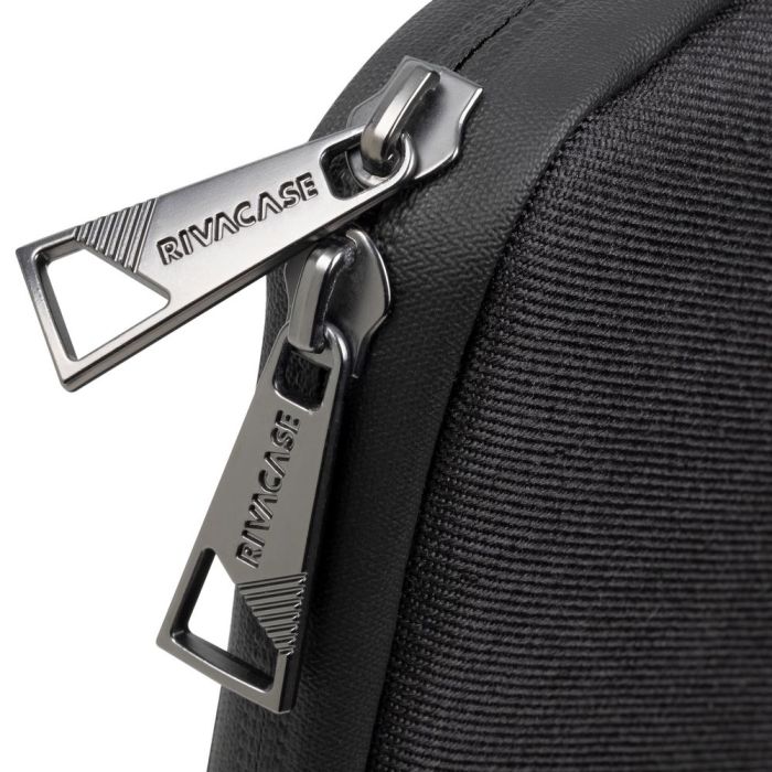 RivaCase etui za prenosnike do velikosti 14 Črn RivaCase etui za prenosnike do velikosti 14 Črn