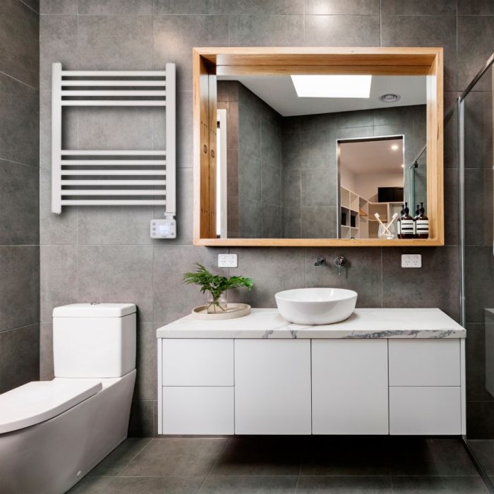 Adler LED kopalniški radiator lestev 400W AD7823 Adler LED kopalniški radiator lestev 400W AD7823