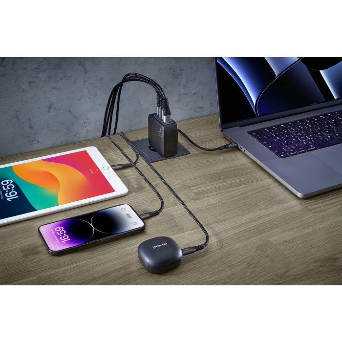 Intenso 140W GaN napajalnik s priključkom 3xUSB-C in 1xUSB-A ter priloženim 2M 200W USB-C kablom Intenso 140W GaN napajalnik s priključkom 3xUSB-C in 1xUSB-A ter priloženim 2M 200W USB-C kablom