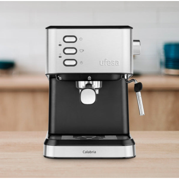 UFESA Espresso kavni aparat Calabria 71705903 1050W UFESA Espresso kavni aparat Calabria 71705903 1050W