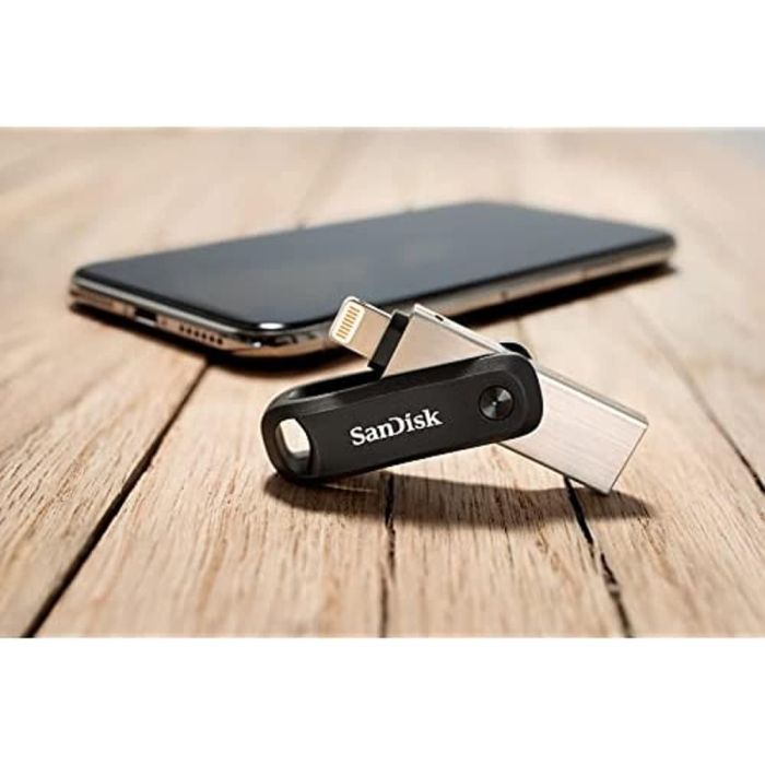 SanDisk iXpand Flash Drive Go 256GB - USB3.0 + Lightning - for iPhone and iPad SANDISK SanDisk iXpand Flash Drive Go 256GB - USB3.0 + Lightning - for iPhone and iPad