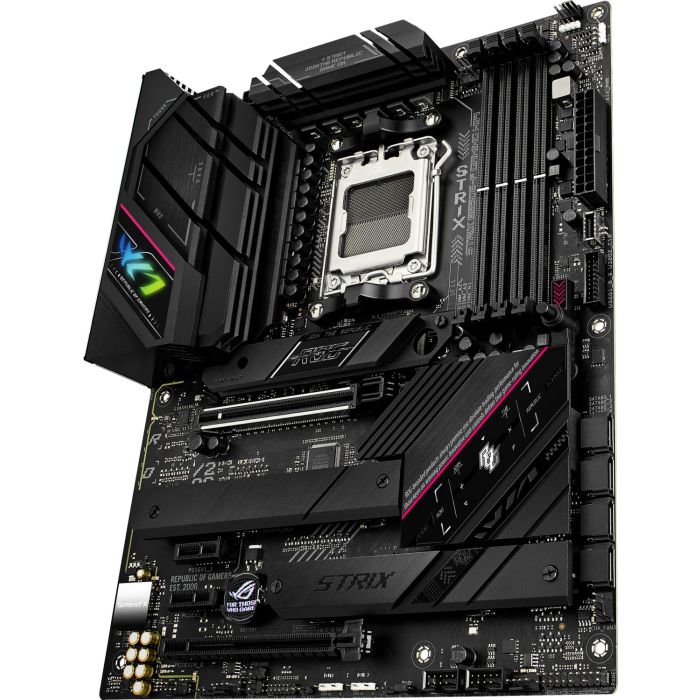 ASUS ROG STRIX B650E-F GAMING WIFI, DDR5, SATA3, USB3.2Gen2x2, DP, 2.5GbE, Wi-Fi 6E, AM5 ATX ASUS ASUS ROG STRIX B650E-F GAMING WIFI, DDR5, SATA3, USB3.2Gen2x2, DP, 2.5GbE, Wi-Fi 6E, AM5 ATX