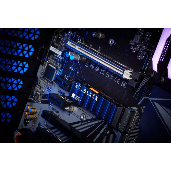 WD 4TB Black SN850X M.2 2280 PCI-e 4.0 NVMe 1.4 SSD disk s hladilnikom