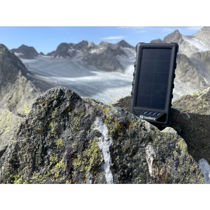 Sandberg Outdoor Solar Powerbank 16000 IP67 solarna prenosna baterija Sandberg Outdoor Solar Powerbank 16000 IP67 solarna prenosna baterija
