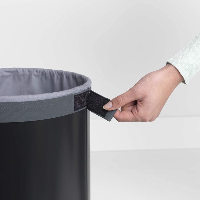 Brabantia koš za perilo 35L, mat črna Brabantia koš za perilo 35L, mat črna
