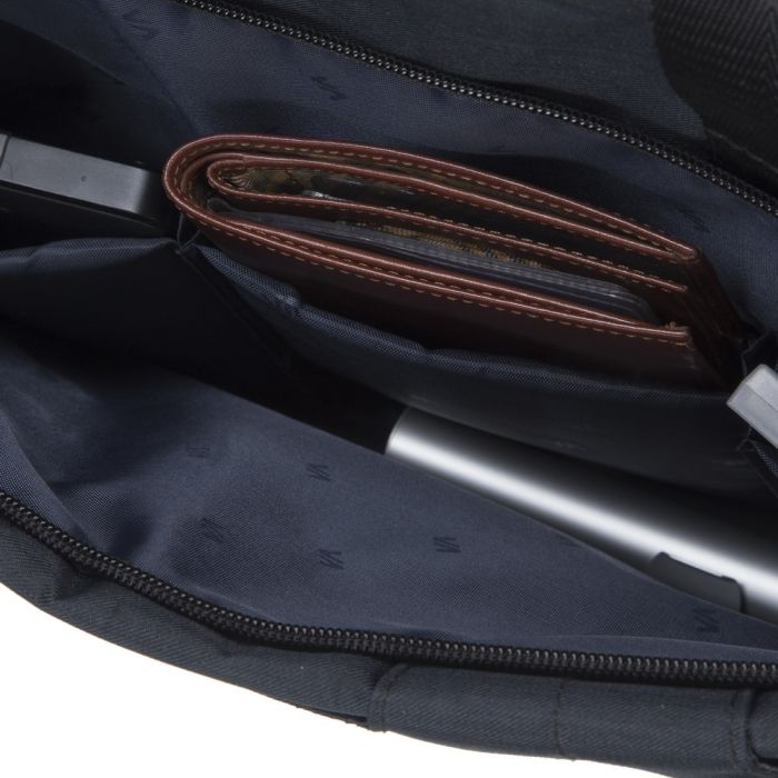 RivaCase torba za prenosnik 15.6 črna 8335 RivaCase torba za prenosnik 15.6 črna 8335