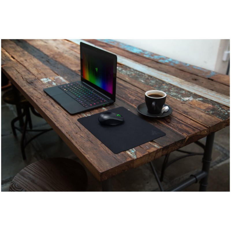 Podloga za miško Razer Goliathus Mobile Stealth Edition (RZ02-01820500-R3M1) Razer Podloga za miško Razer Goliathus Mobile Stealth Edition (RZ02-01820500-R3M1)