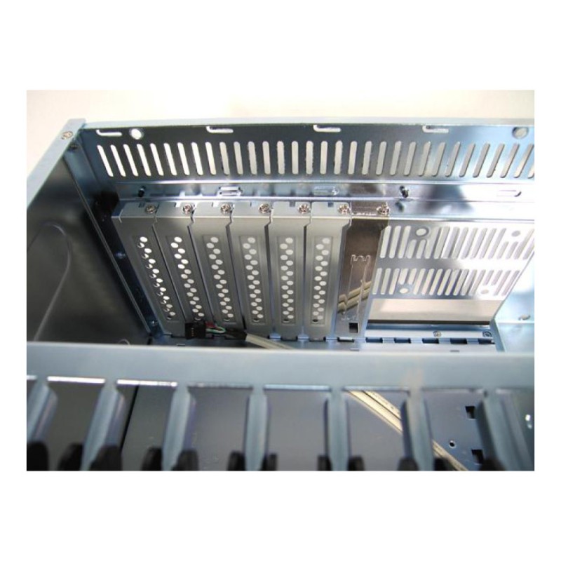 Ohišje Chieftec UNC-410S-B-U3 - Rack 4U Strežniško - črna CHIEFTEC Ohišje Chieftec UNC-410S-B-U3 - Rack 4U Strežniško - črna