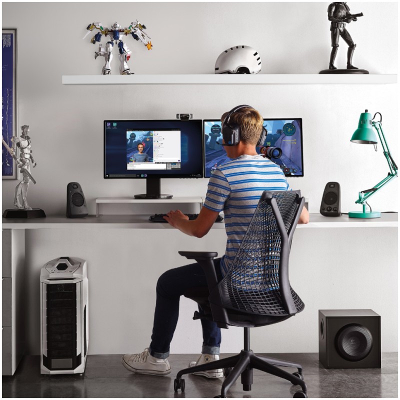Zvočniki Logitech Z625 200W - 2.1 (črna) LOGITECH Zvočniki Logitech Z625 200W - 2.1 (črna)