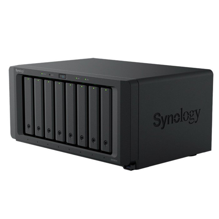NAS ohišje Synology DS1825+ 8x3.5'' SATA HDD/SSD 2xM.2 2280 NVMe SSD AMD Ryzen Quad-Core 2.2 GHz 8GB DDR4 2xRJ-45 2.5GbE LAN 3xUSB 3.2, 2 x USB-C expansion ports 1xGen3 x8 PCIe